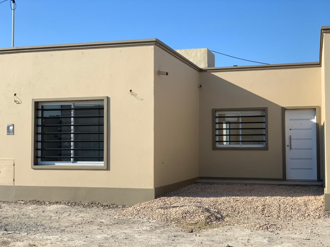 🏢EN ALQUILER | Casa ubicada en Barrio Acupo. 📍 Yrigoyen y 101 bis.